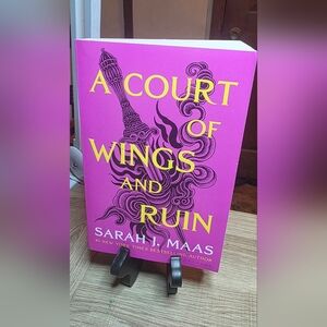 A Court of Wings and Ruin Book